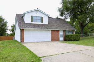 featured image of 1710 Ashwood Dr