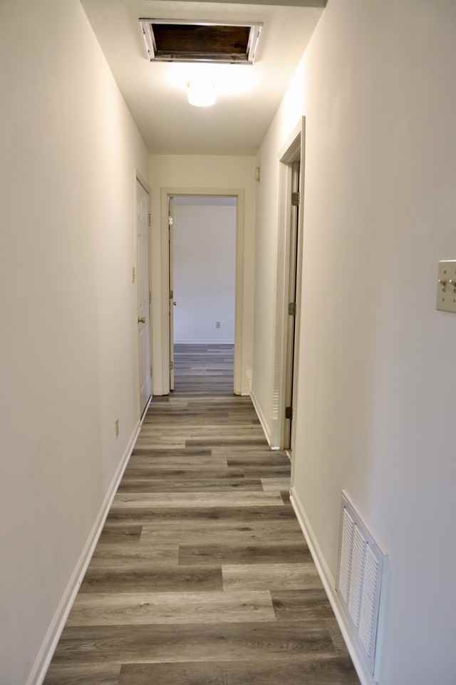 1710 Ashwood Dr - Photo 5 of 13