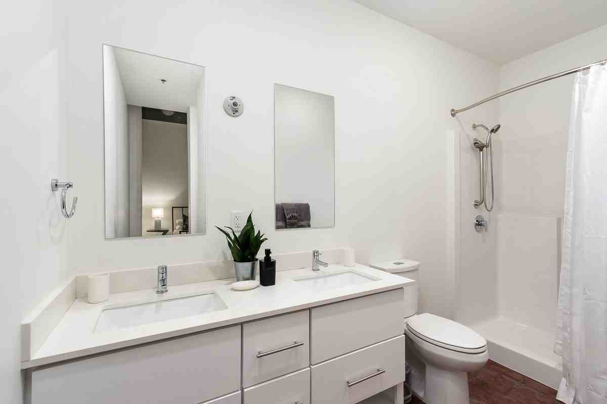 1108 E 30th St207 #207 - Photo 4 of 22