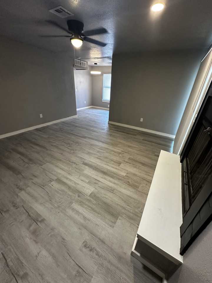 1200 N Cedar Ave #424 - Photo 3 of 16