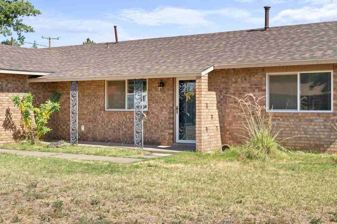 1116 Oakhurst Rd - Photo 3 of 23