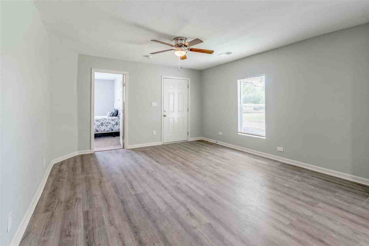 1203 E King St - Photo 5 of 23