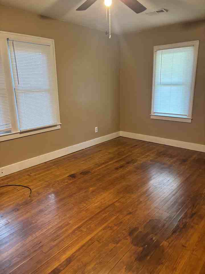 112 W Daugherty Ave #1 - Photo 4 of 7