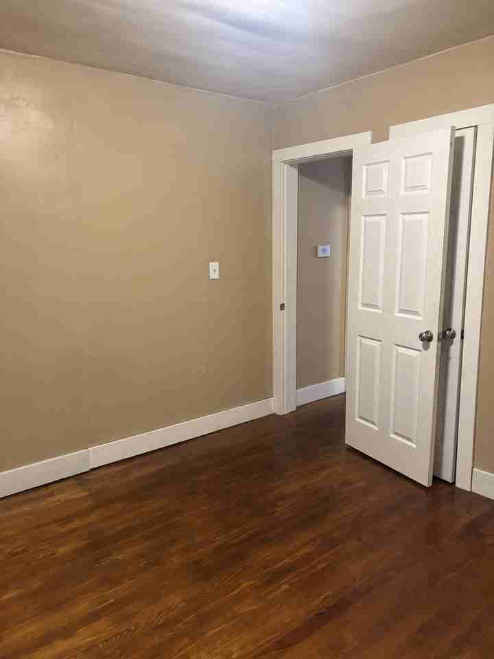 112 W Daugherty Ave #1 - Photo 7 of 7