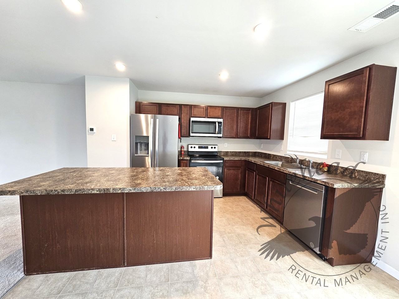 38374 Elizabeth Ln #1 - Photo 6 of 33