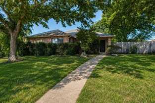 309 Sandlewood Ln - Photo 1 of 1