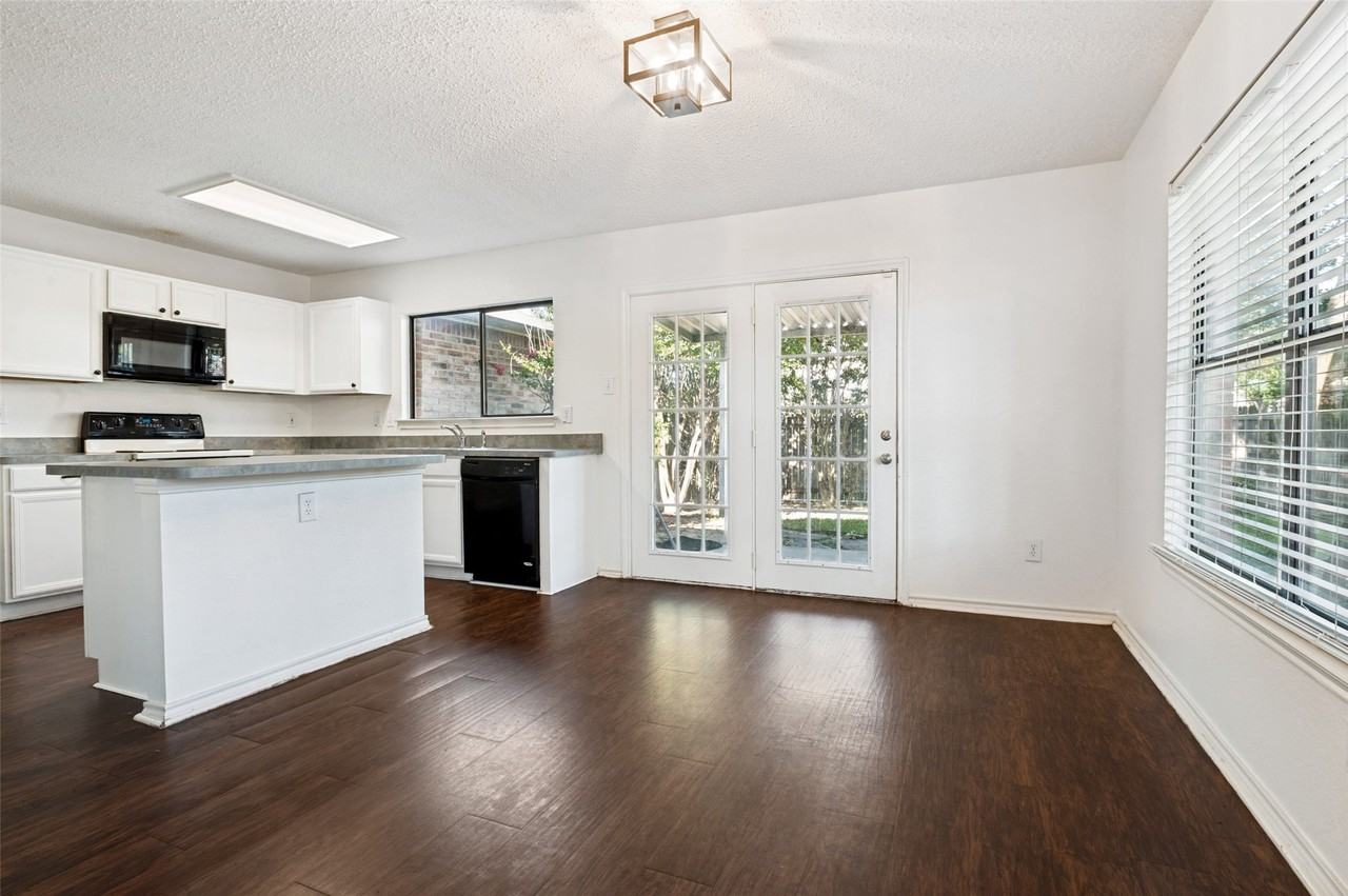 309 Sandlewood Ln - Photo 7 of 25