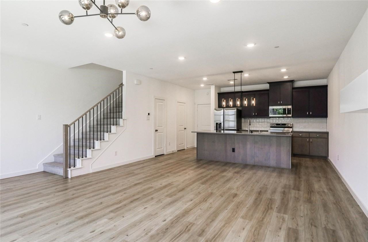7345 Ventura Ln - Photo 6 of 17