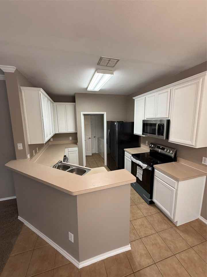 8508 Forest Highlands Dr - Photo 3 of 19