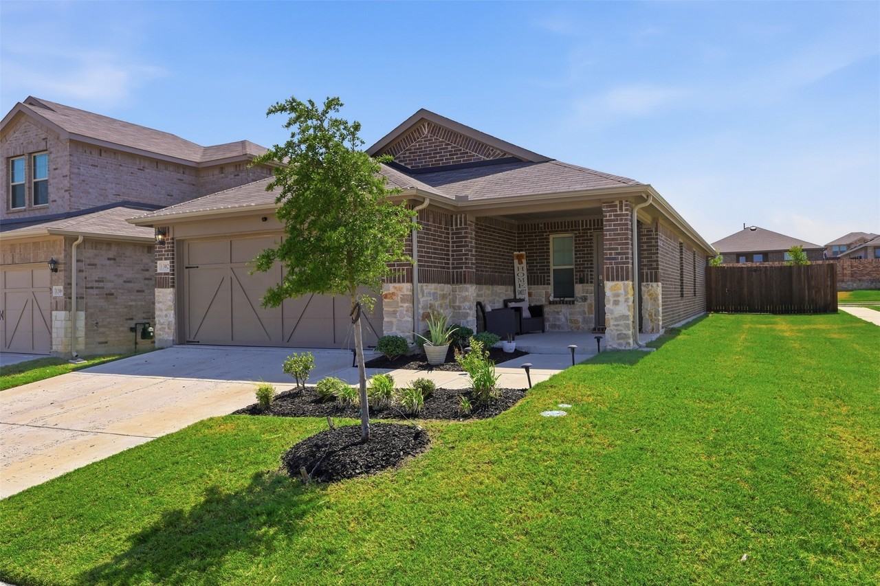 1302 Olivewood Pl - Photo 2 of 21
