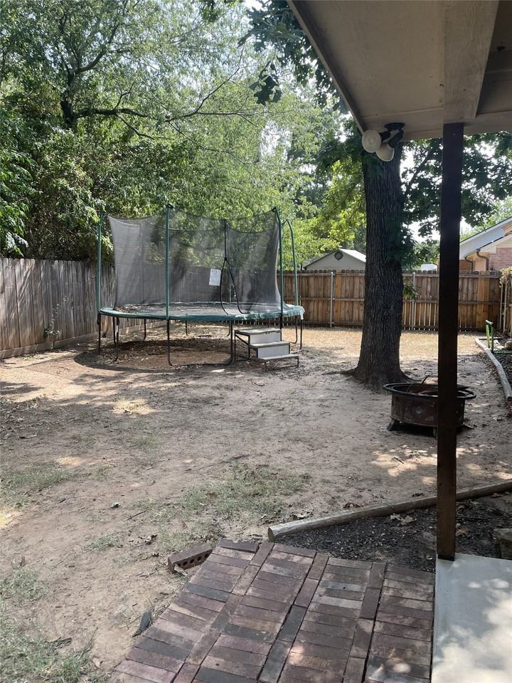 607 E Water St - Photo 5 of 20