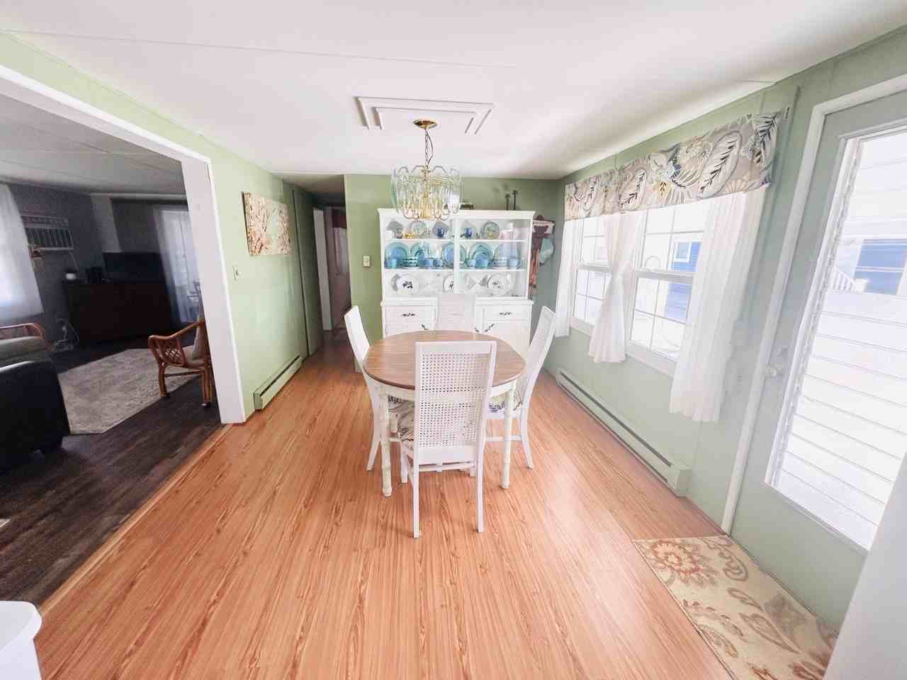 1817 Illinois Ave - Photo 6 of 22