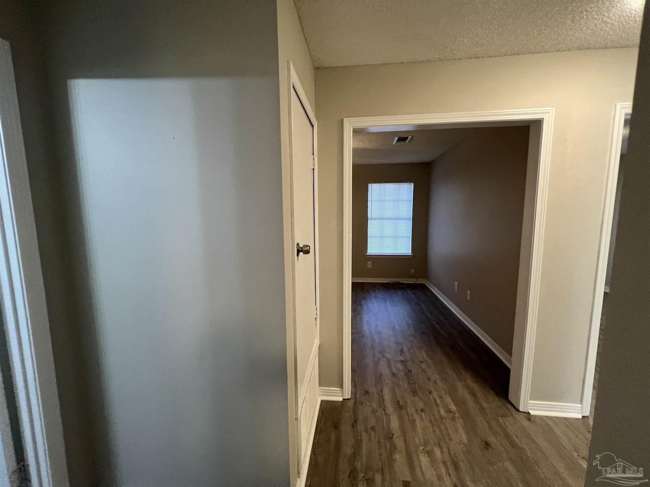 1350 Fairchild St - Photo 5 of 17