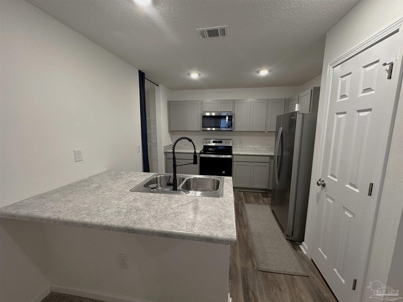 8752 Schooner Ln - Photo 4 of 12