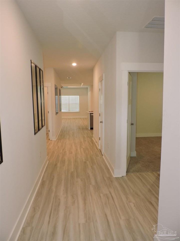 5851 Sargassum Ln - Photo 3 of 37