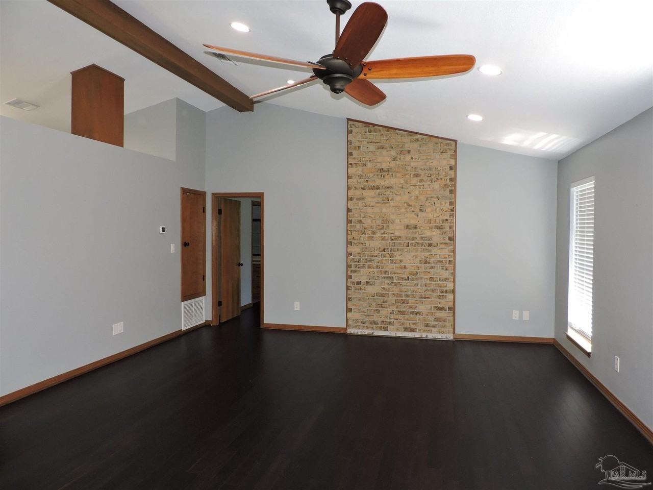 1270 Palisades Rd - Photo 5 of 25