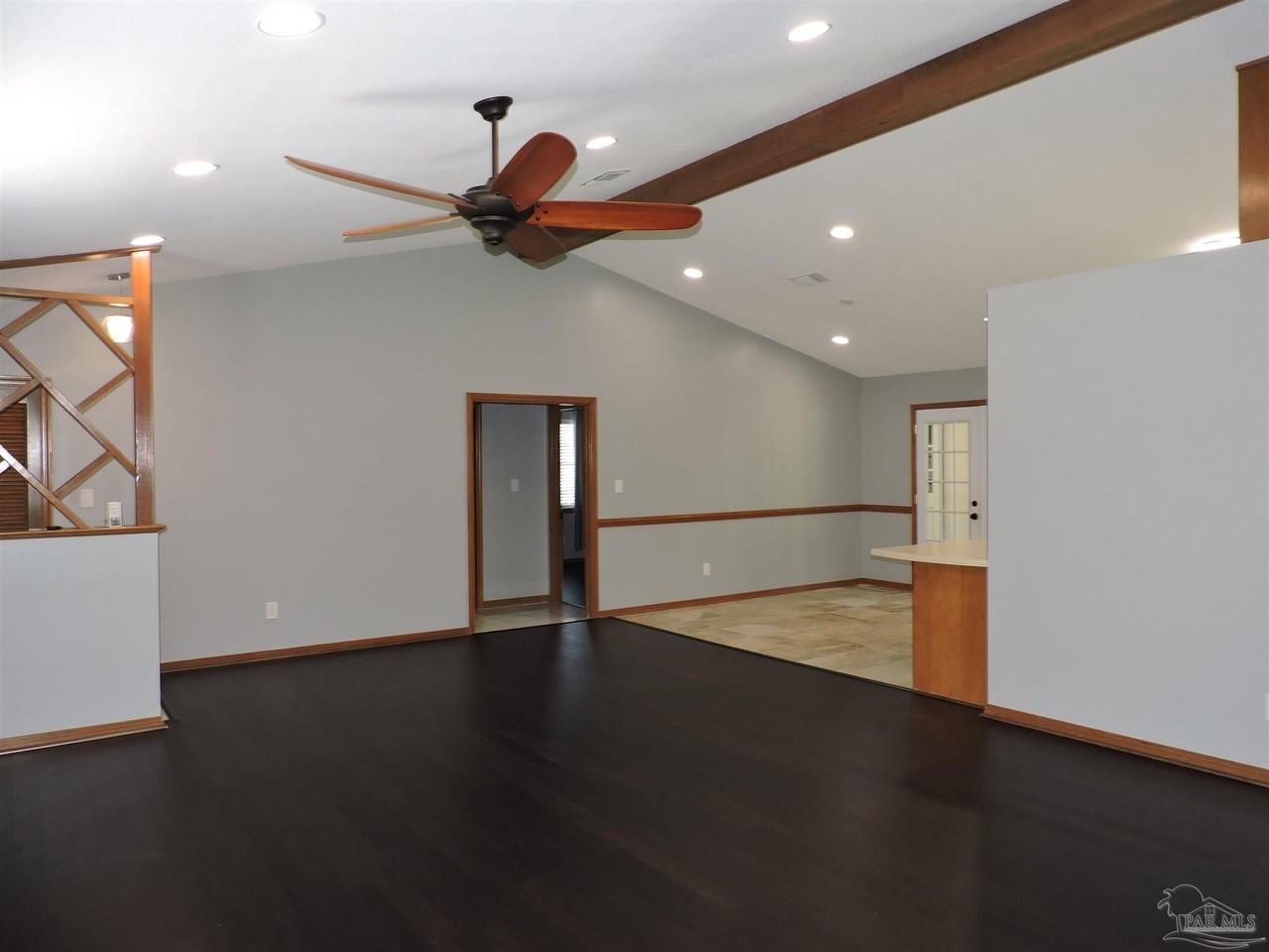 1270 Palisades Rd - Photo 7 of 25
