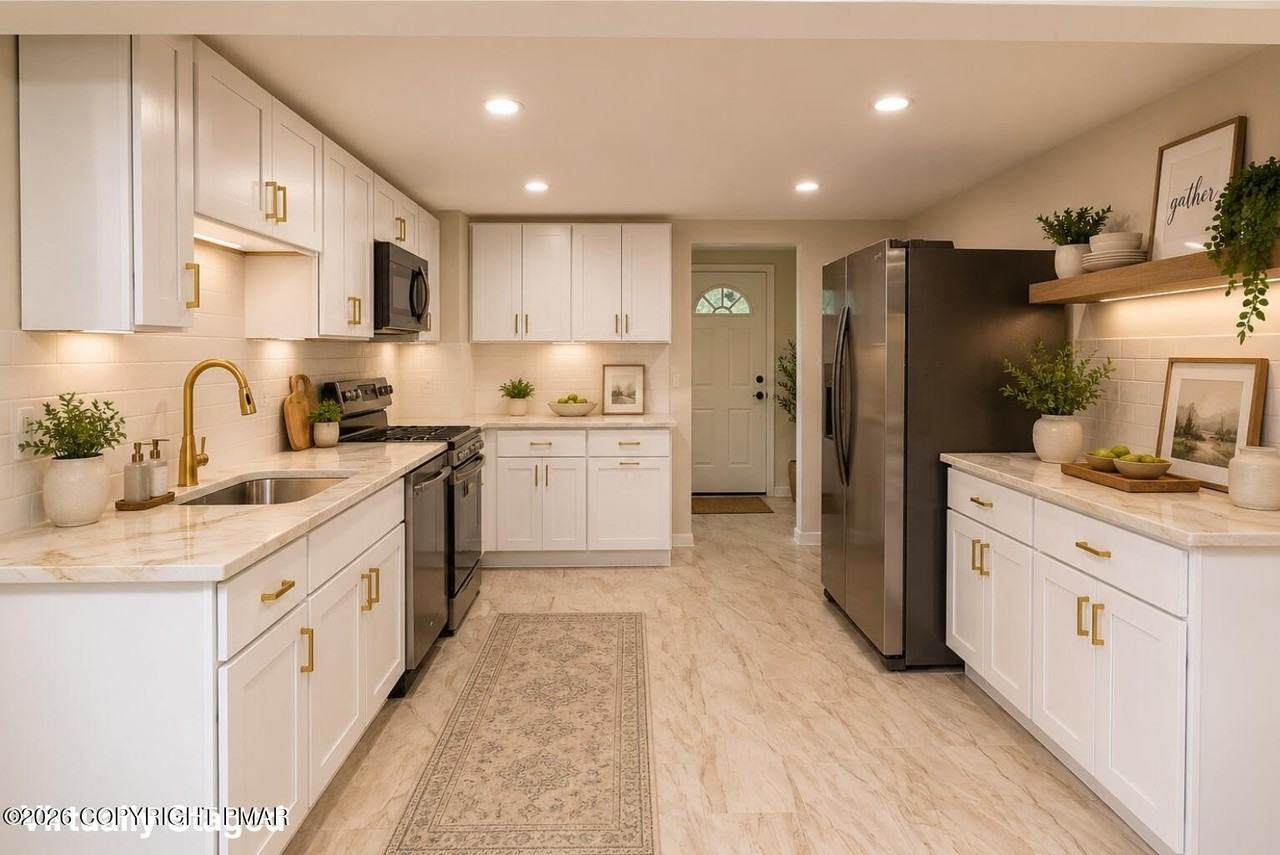 174 Sand Spring Rd - Photo 6 of 40