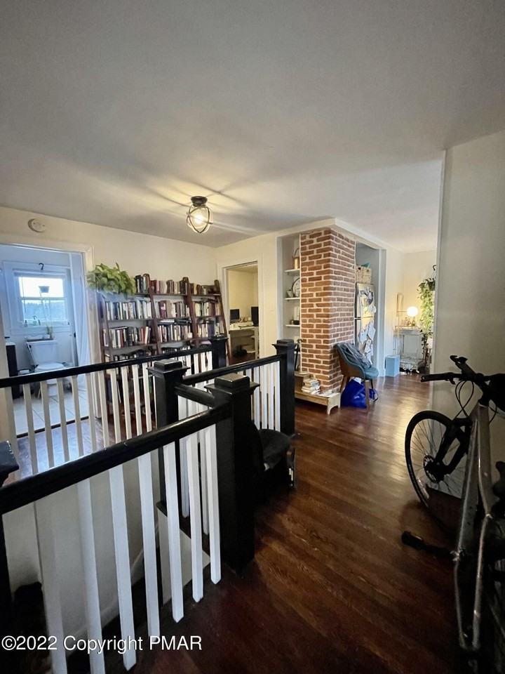 300 N 5th St #2ndFL - Photo 4 of 16