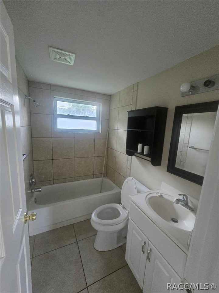 16 N Melbourne St - Photo 7 of 14