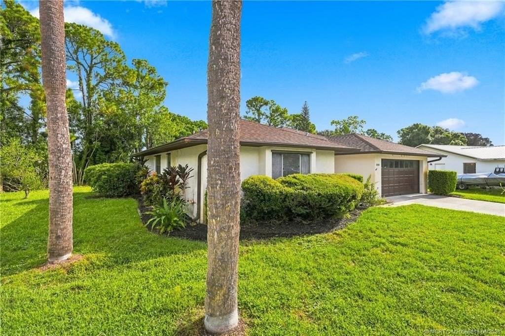 2101 Se Dolphin Rd - Photo 3 of 50