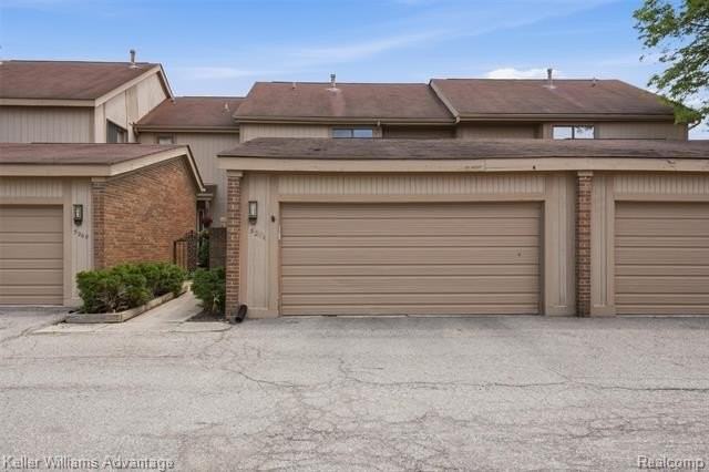 5271 Wright Way E - Photo 2 of 50