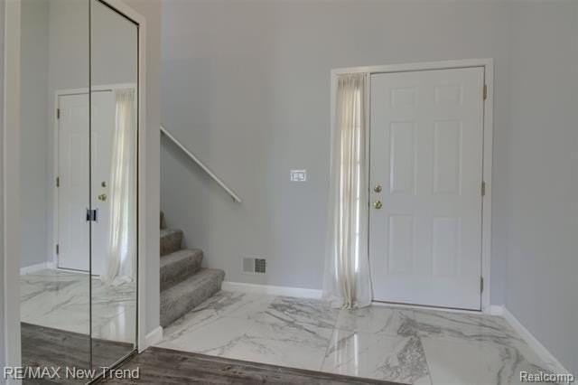 2191 Pleasant Dr - Photo 3 of 30