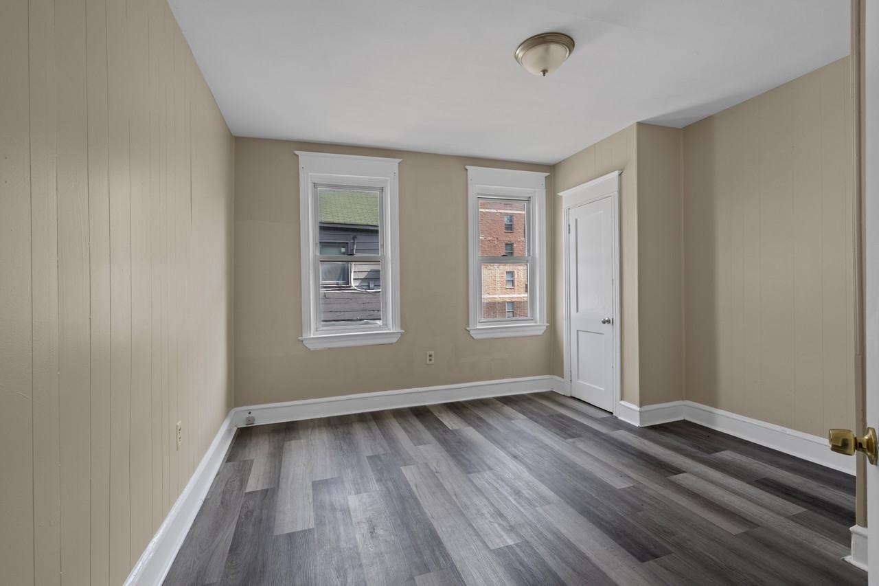 456 South Broadway - 2 #2 - Photo 3 of 8