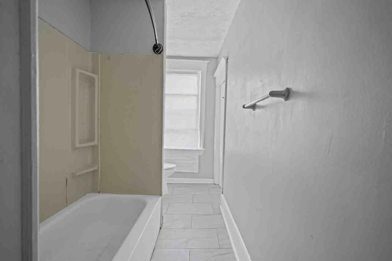 456 South Broadway - 2 #2 - Photo 5 of 8
