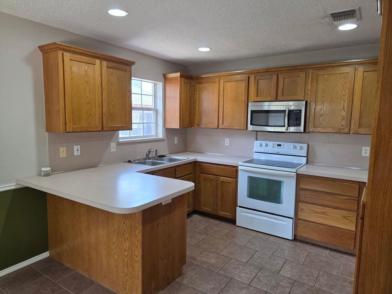 3617 Dominion Rdg - Photo 4 of 15