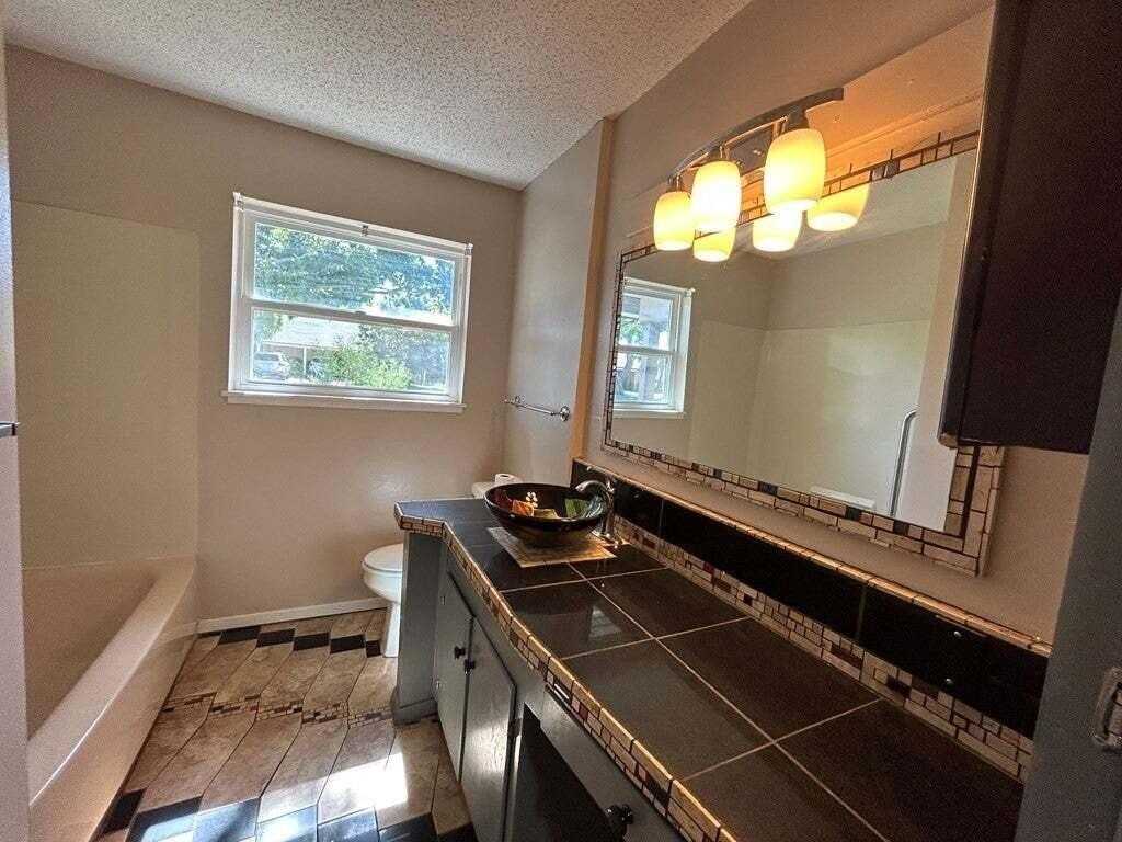1809 Saint Marys St - Photo 6 of 13
