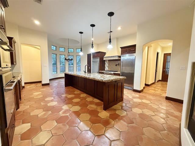 12410 Keith Rd - Photo 6 of 46