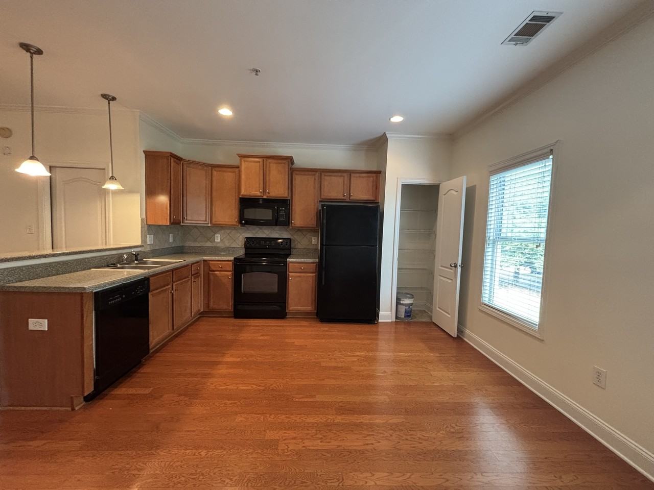 409 Whitehall Rd #1 - Photo 4 of 15