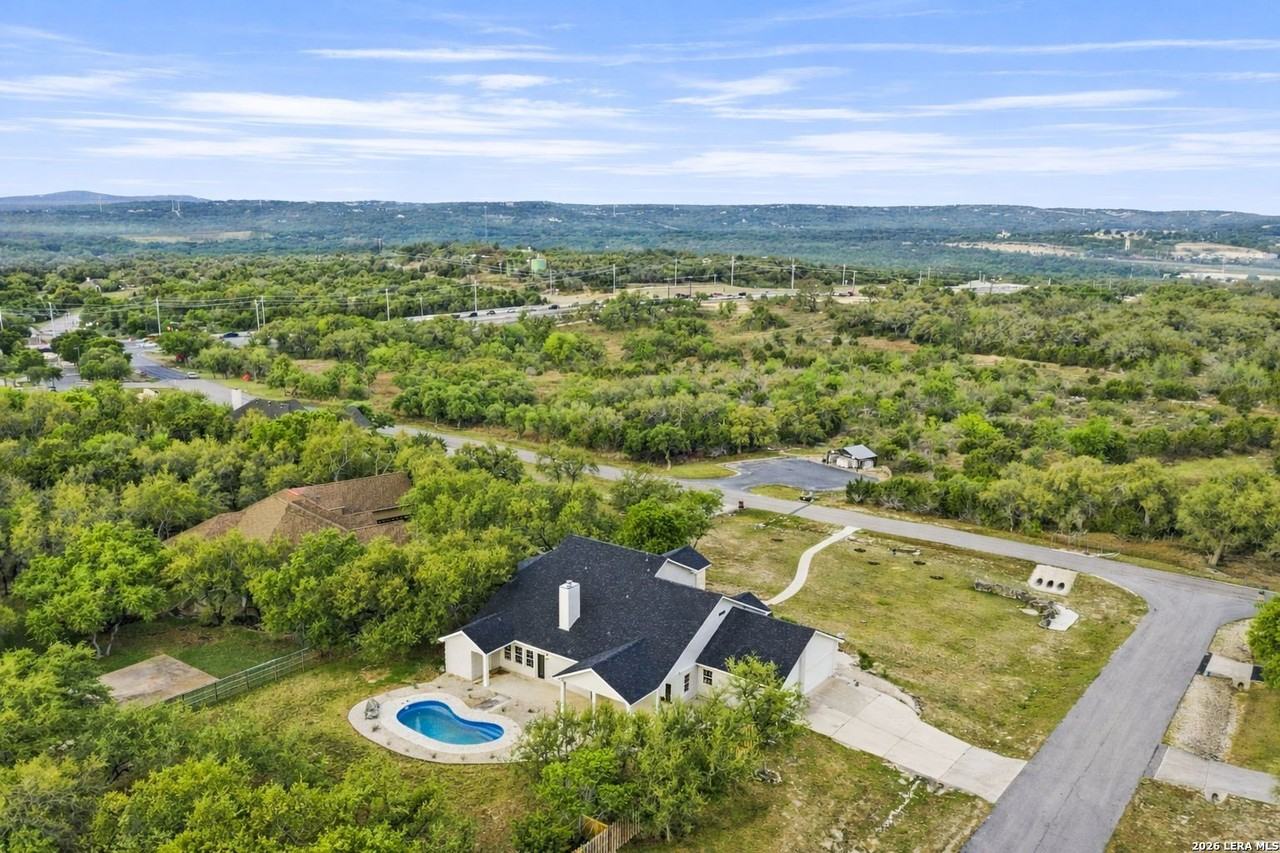 3011 River Way - Photo 2 of 30