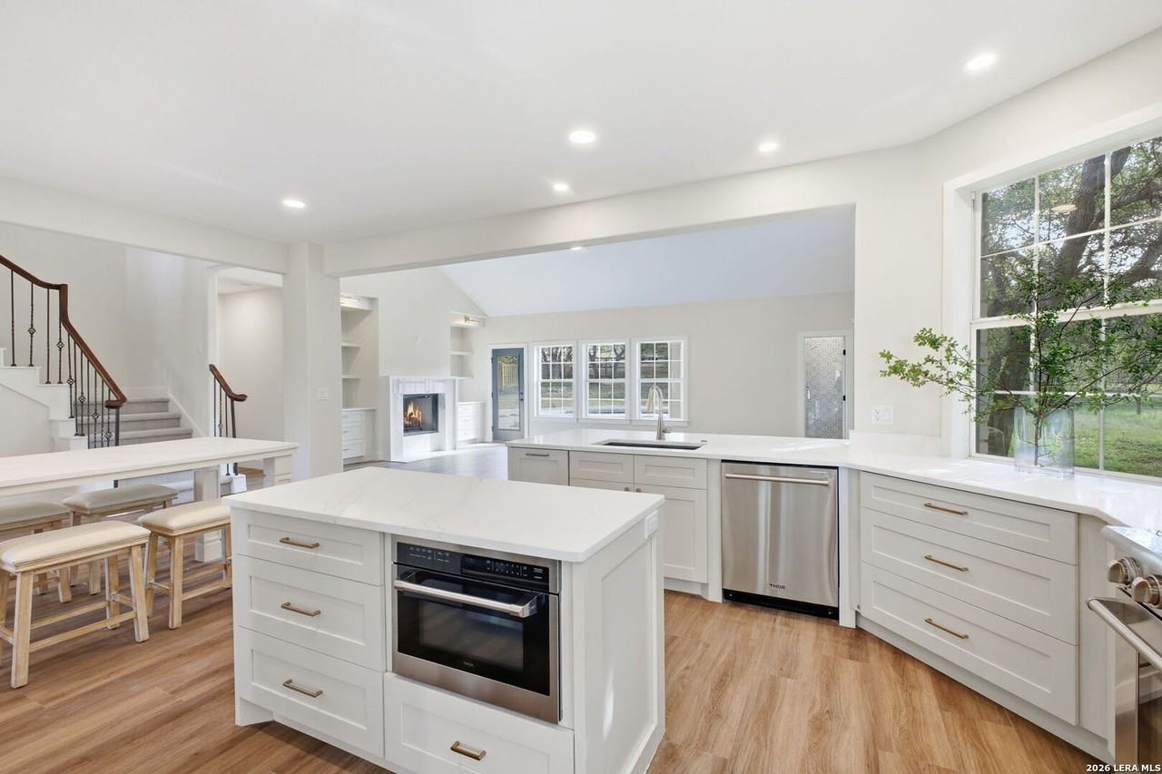 3011 River Way - Photo 6 of 30