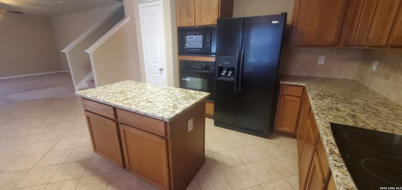 249 Nomad Ln - Photo 6 of 33