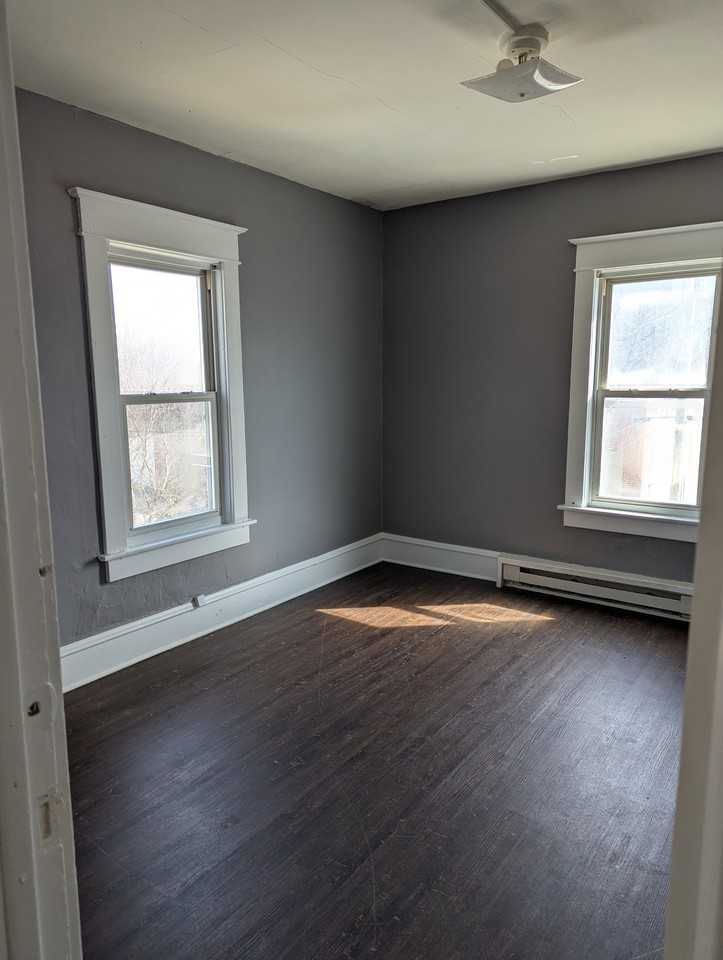 473 Crescent StreetApt 2 #2 - Photo 4 of 8