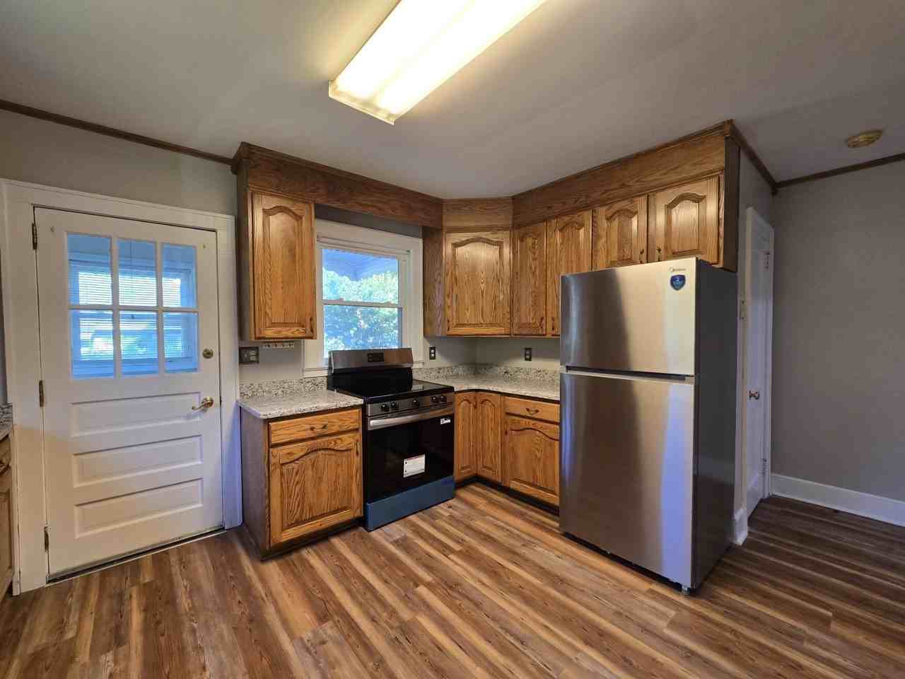 13 Wactor St - Photo 5 of 22