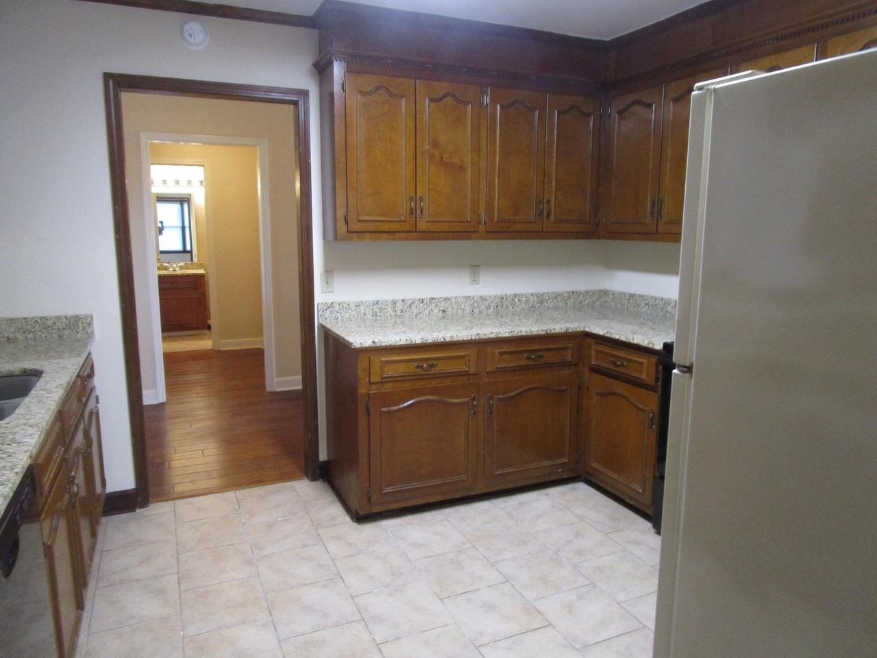 1961 Golfair Rd - Photo 4 of 15
