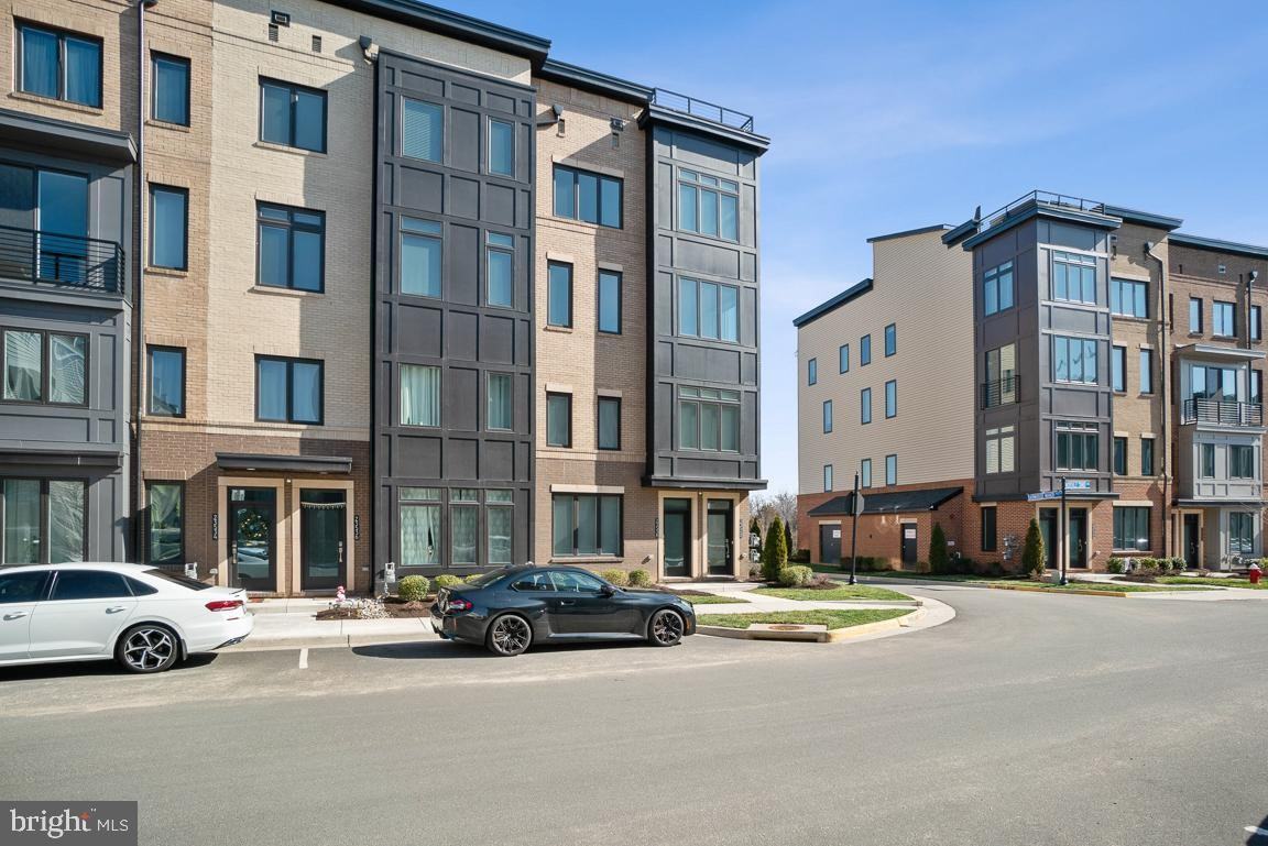 23540 Neersville Corner Ter - Photo 3 of 40