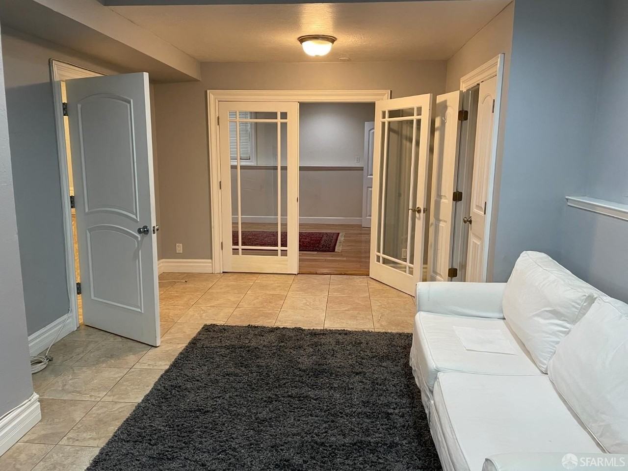 2836 Franklin St - Photo 5 of 6