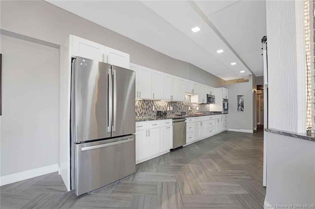 1 Riverpointe Plz #907 - Photo 7 of 41