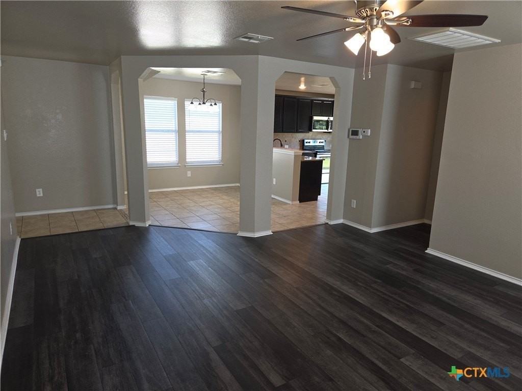 124 Durant Dr - Photo 3 of 18