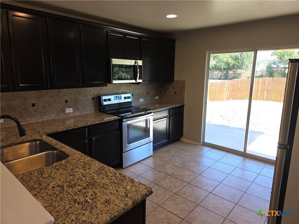 124 Durant Dr - Photo 5 of 18
