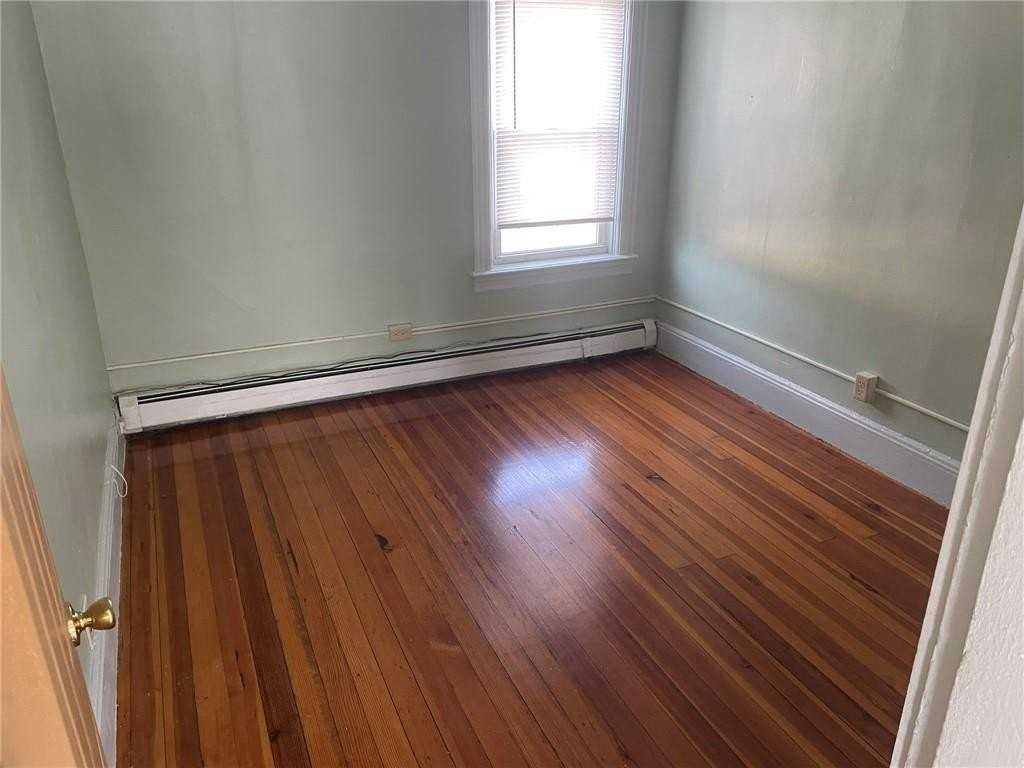 1172 N Main St - Photo 4 of 8