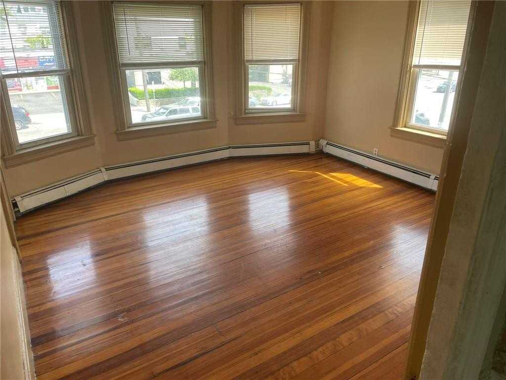 1172 N Main St - Photo 5 of 8