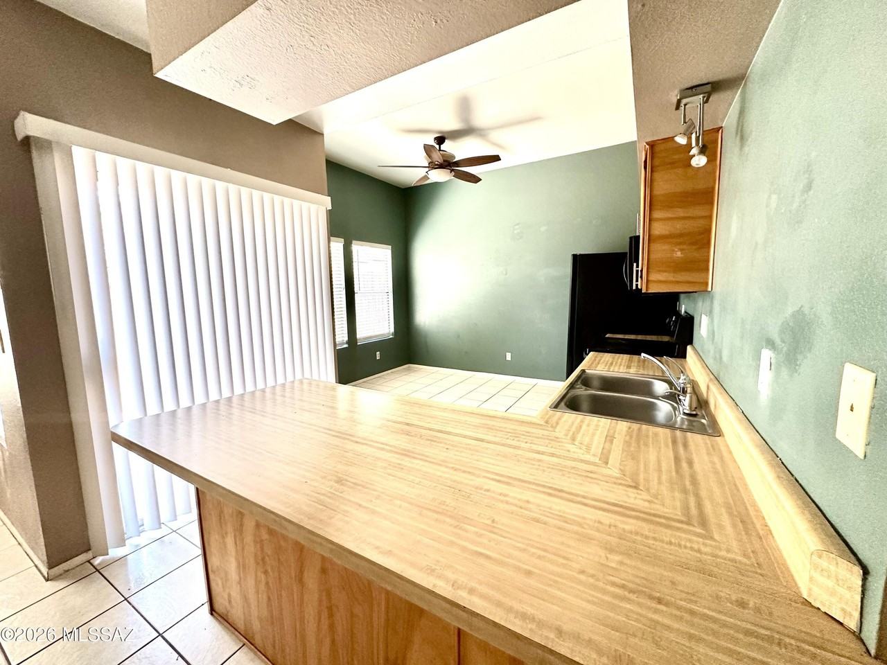 4453 W Pyracantha Dr - Photo 5 of 18