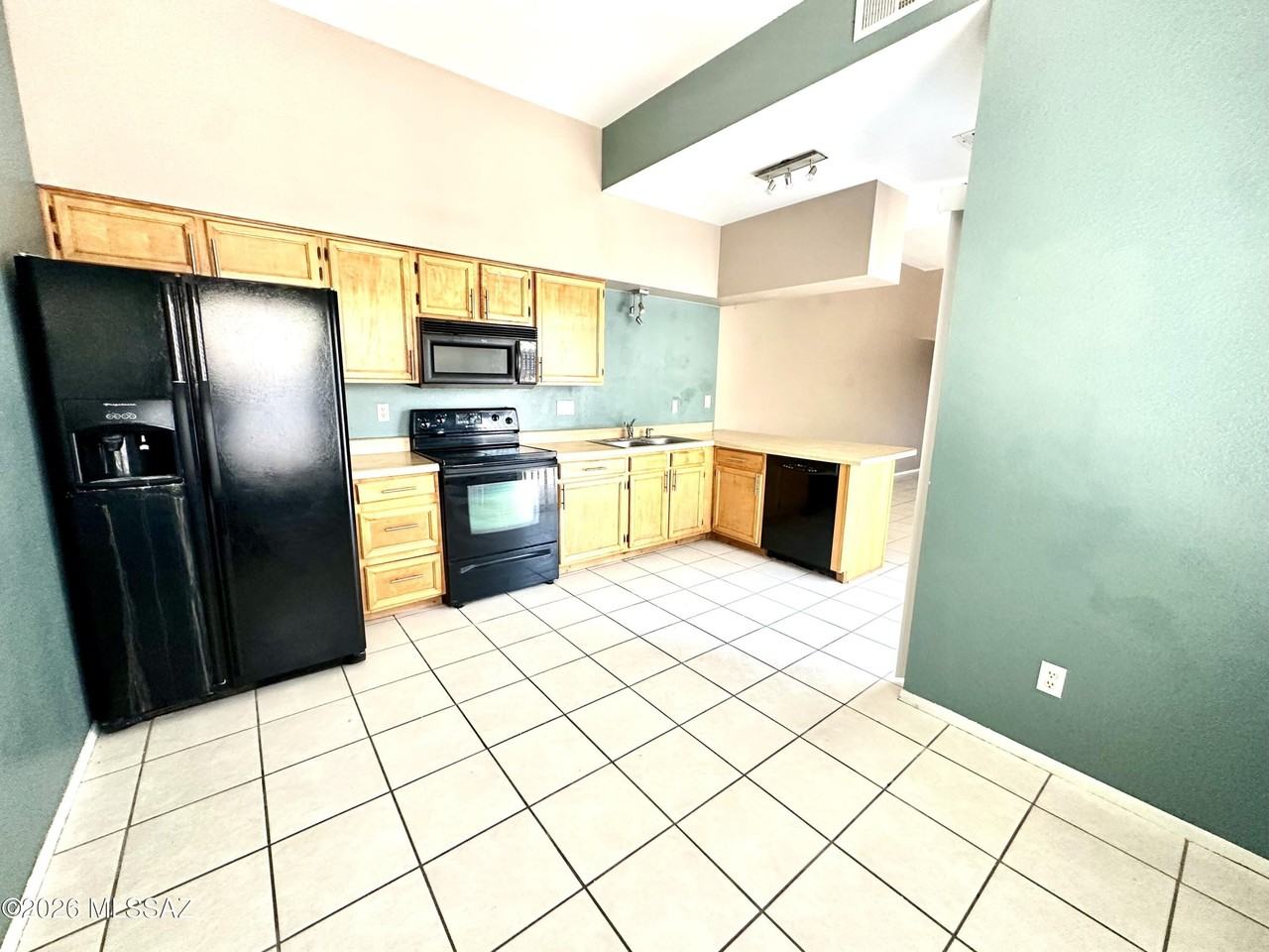 4453 W Pyracantha Dr - Photo 6 of 18