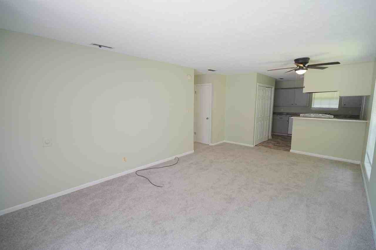 2304 Hartsfield Ct #B - Photo 3 of 24