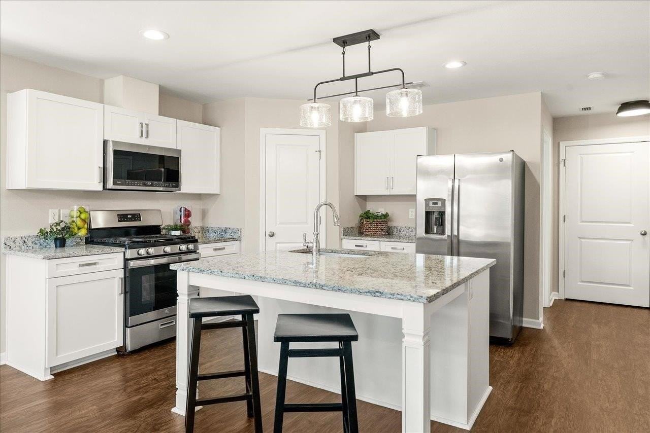 2844 Blue Blossom Trl - Photo 5 of 36